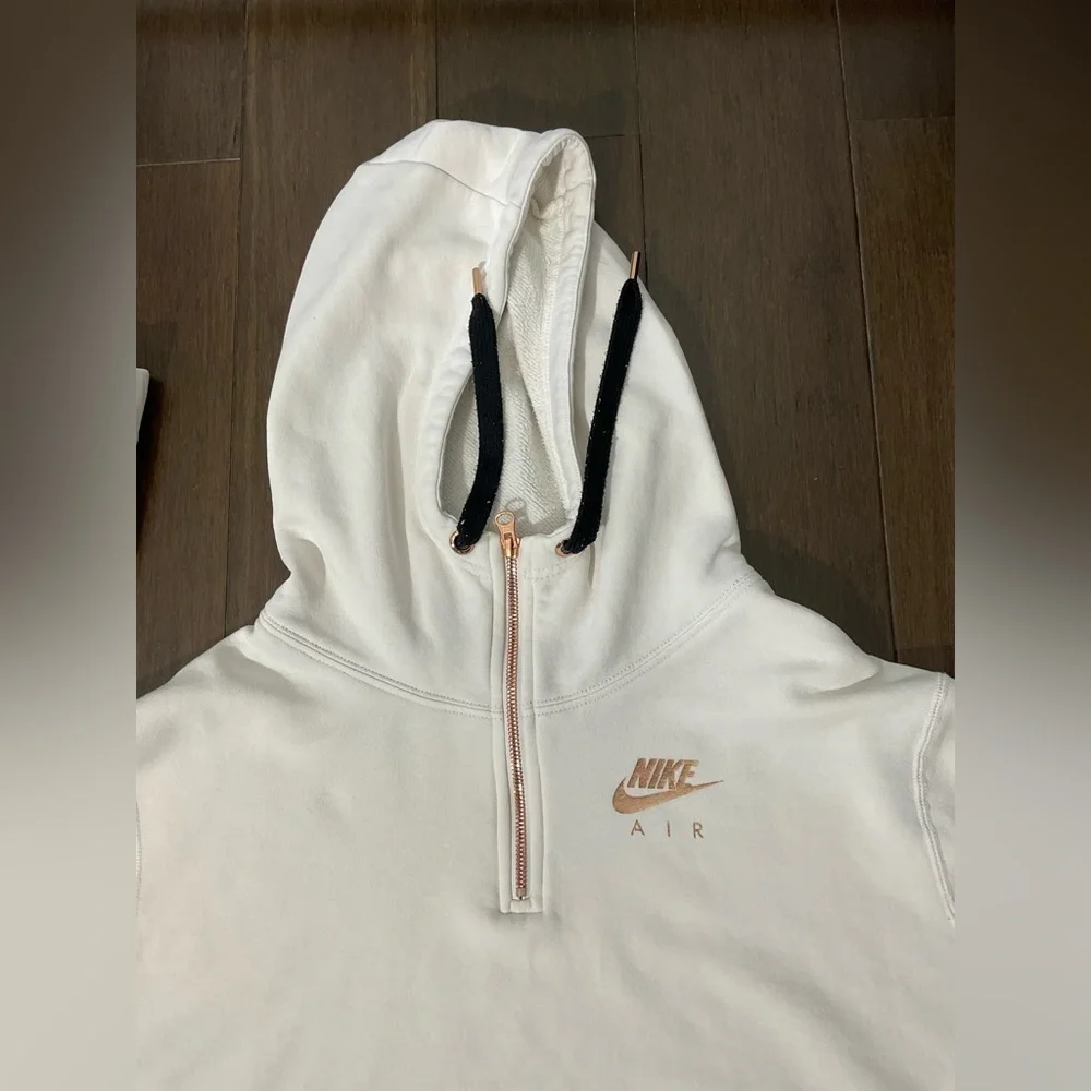 Nike Cream Relaxed Fit Hoodie Sweatshirt